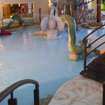 Vacationclub - Wita Stwosza 8 Apartament 1 คาร์ปัตซ์ ภายนอก รูปภาพ
